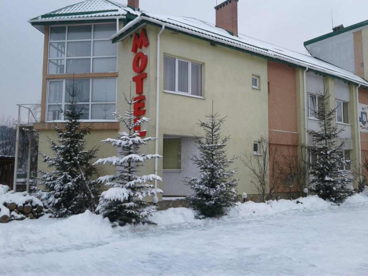 Karpaty Viking Motel Nizhneye Sinevidnoye Exterior photo